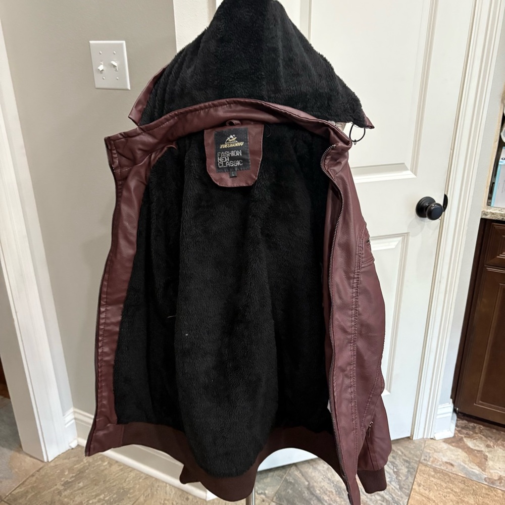 Burgandy faux leather fleece lined removable hood jacket Large GUC Preowned - Picture 7 of 13